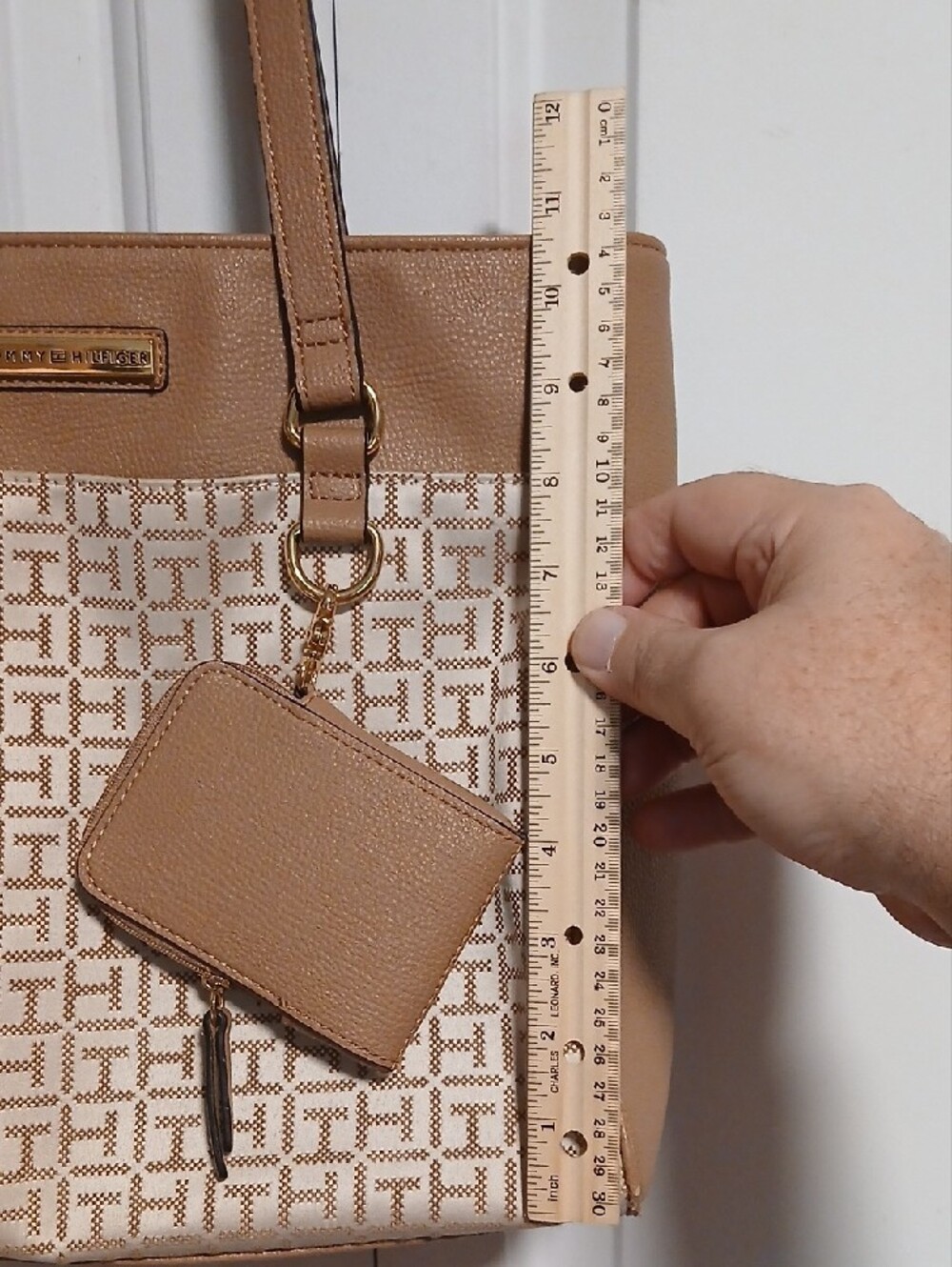 Tommy Hilfiger Beige Tan Logo-Panel Tote with Removable Pouch - Picture 12 of 12